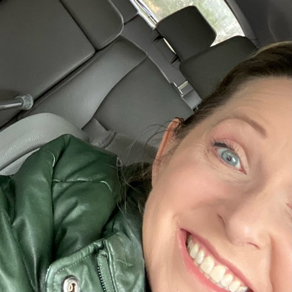 Meet your Posher, Rae - Picture 2 of 11